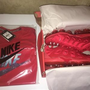 Nike shoes & matching shirt